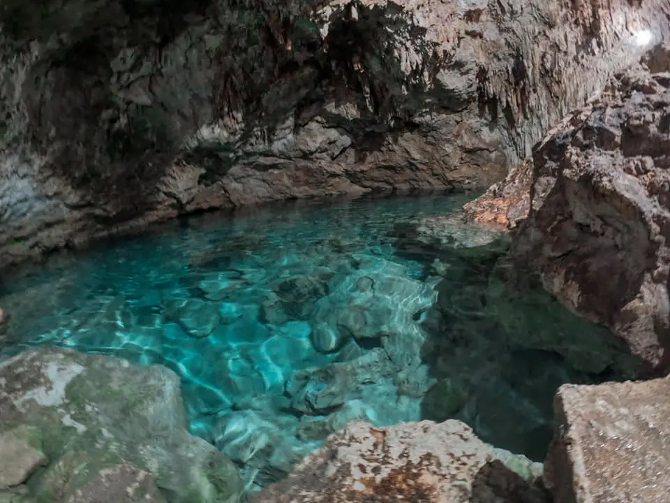 Agua cristalina Cenote Pool Uinic