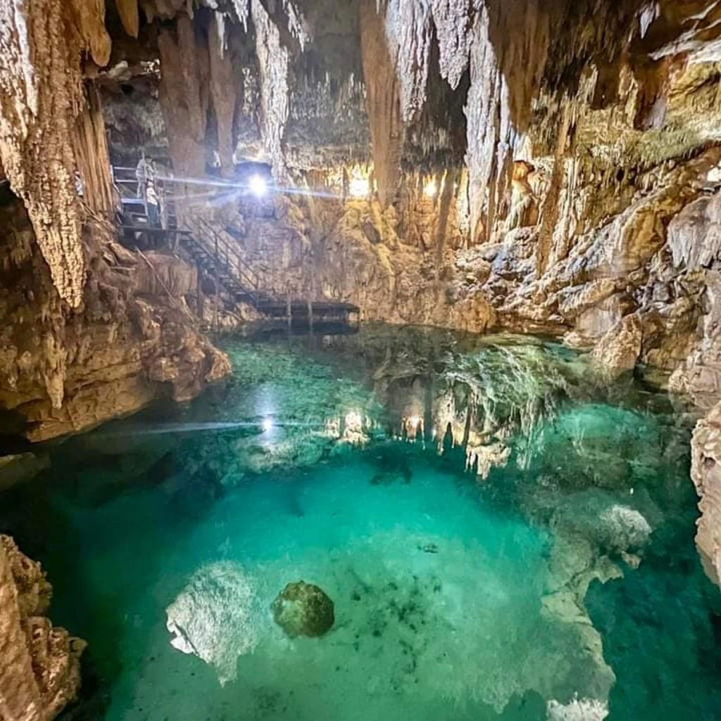 Cenote San Isidro en Homún