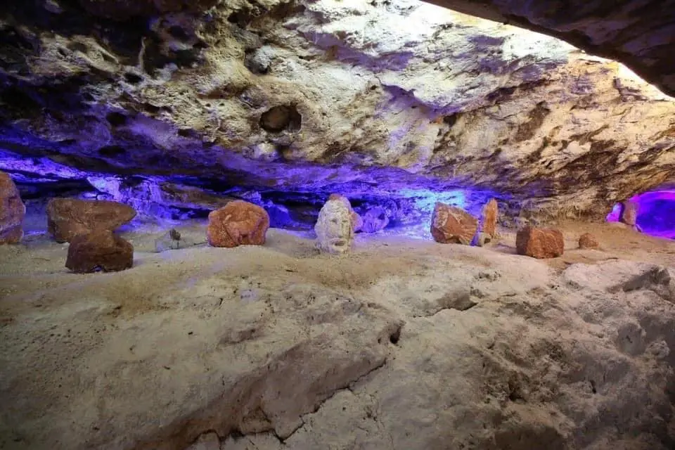 Esculturas Piedra Cenote Wolpoch