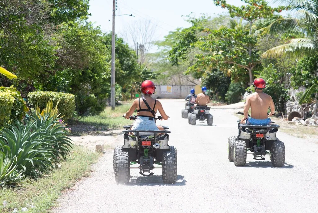 Recorrido en cuatrimoto para cenotes en Homún