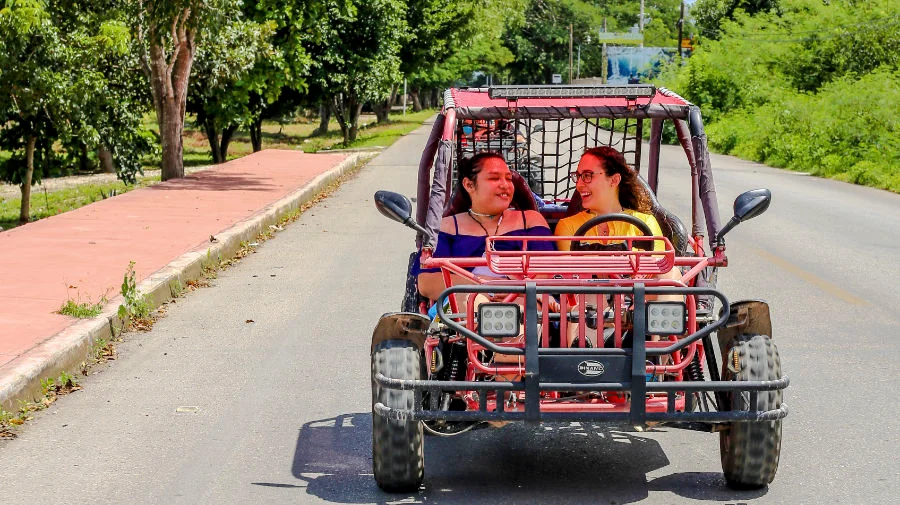 Recorrido en buggies en Homún