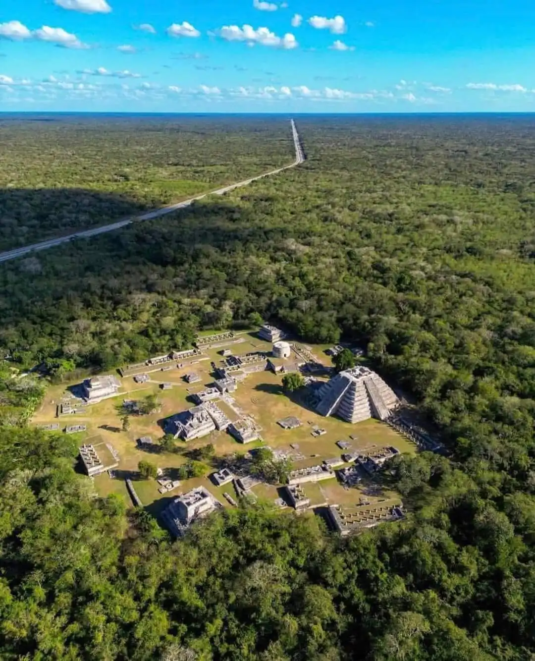 Zona Arqueológica Mayapan cerca de Homún